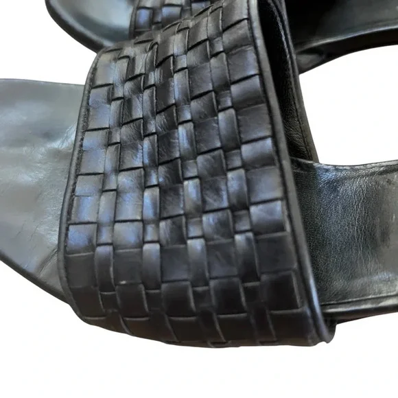 Cole Haan City Crafted in Italy Woven Black Leather 3 inch kitten heel - Picture 4 of 8